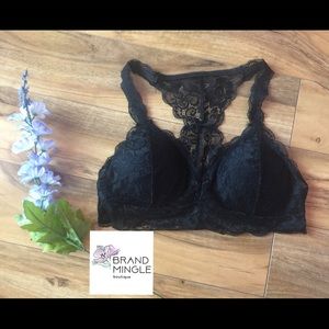 BEST BLACK LACE BRALETTE